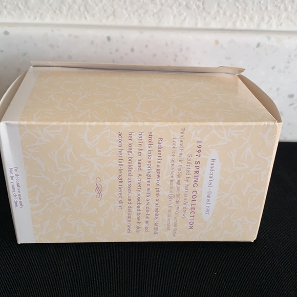 1997 Hallmark Springtime Barbie Ornament - Picture 12 of 15